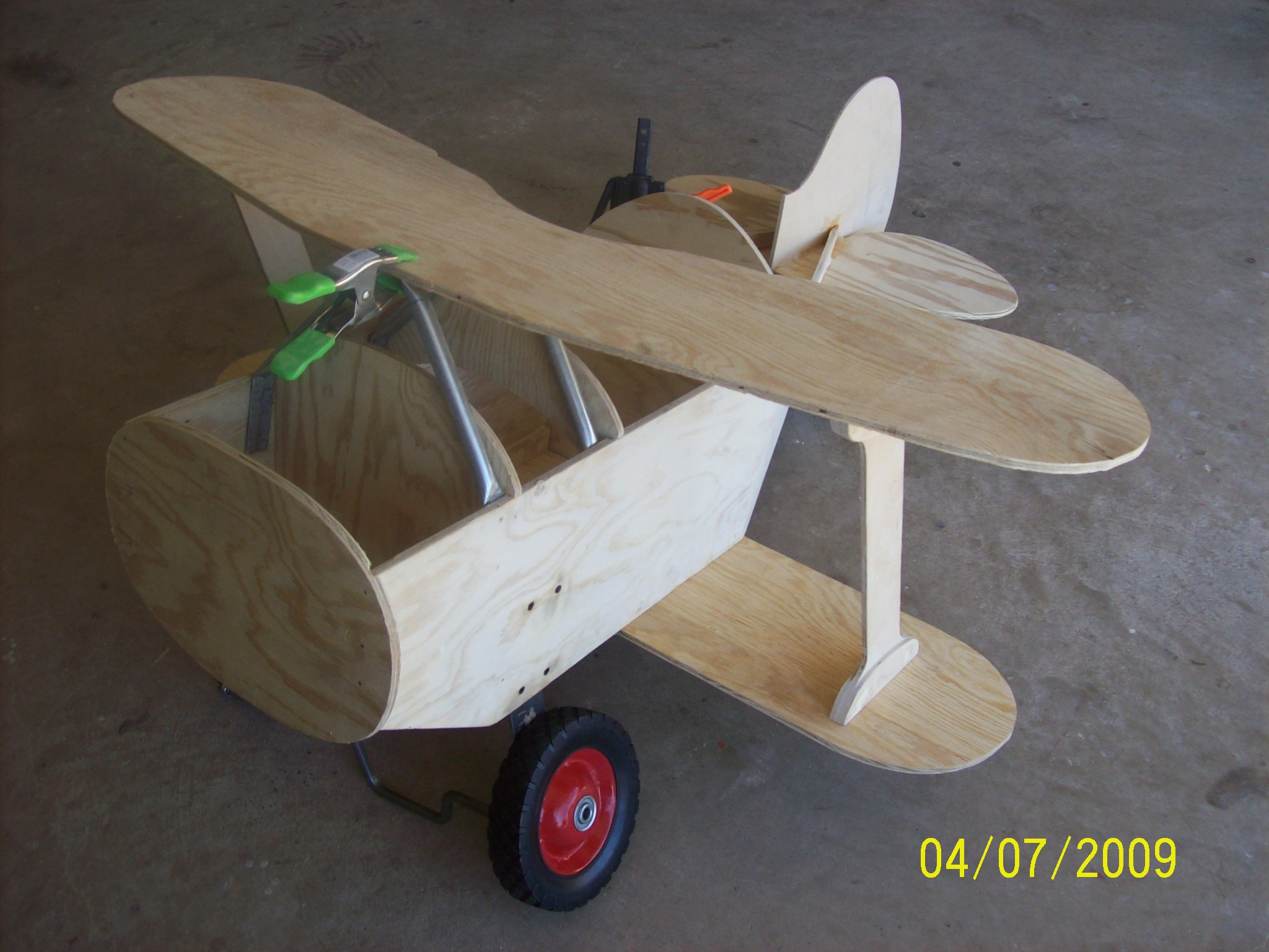 toddler pedal airplane